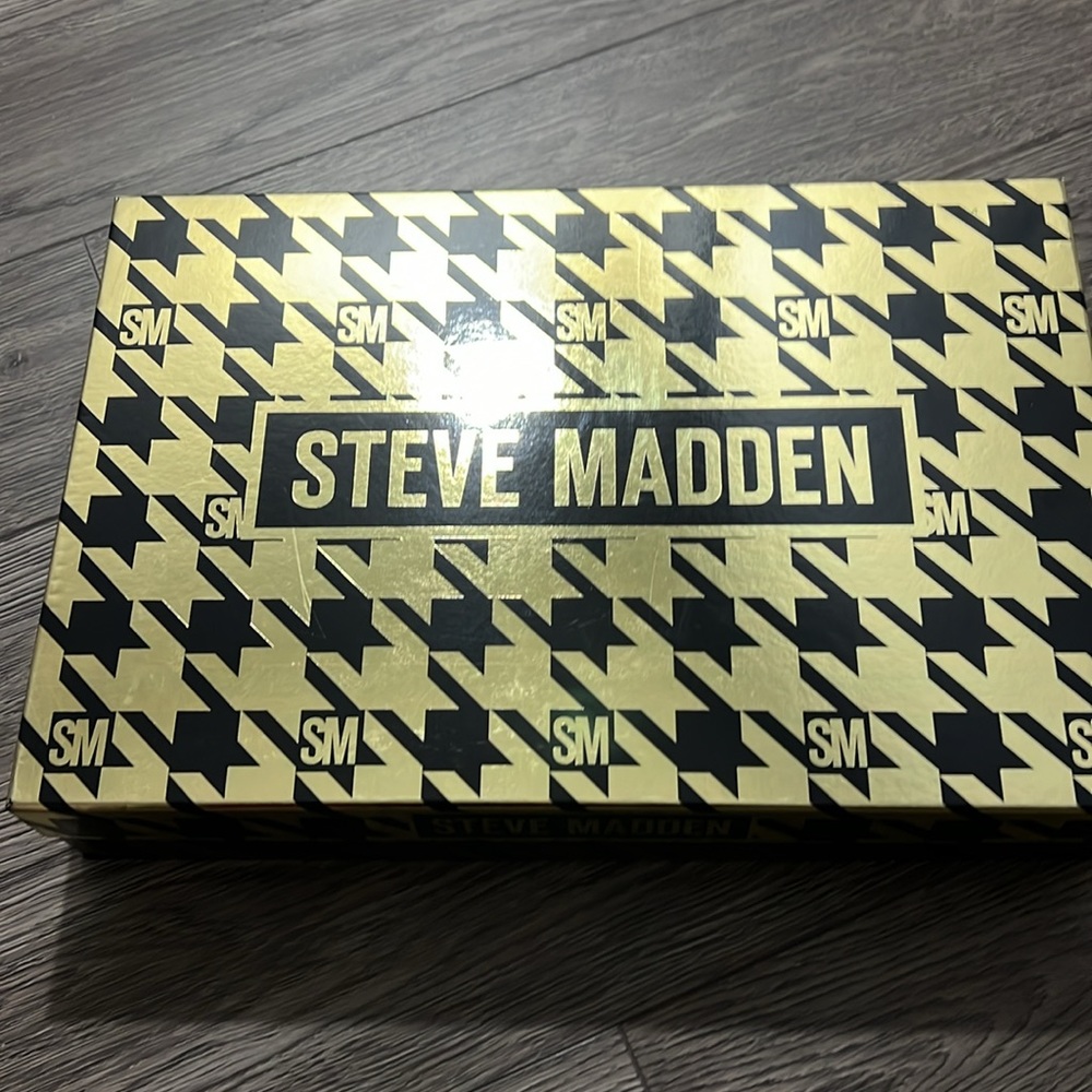 Steve Madden Set - Picture 4 of 4